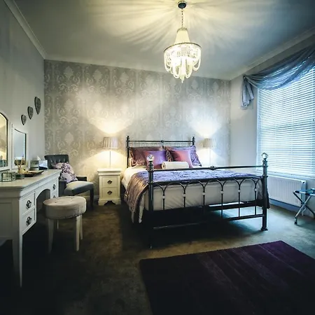 De Courceys Manor Suites & Cottages Cardiff Buitenkant foto